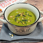 Пикантна супа от тиква със спанак